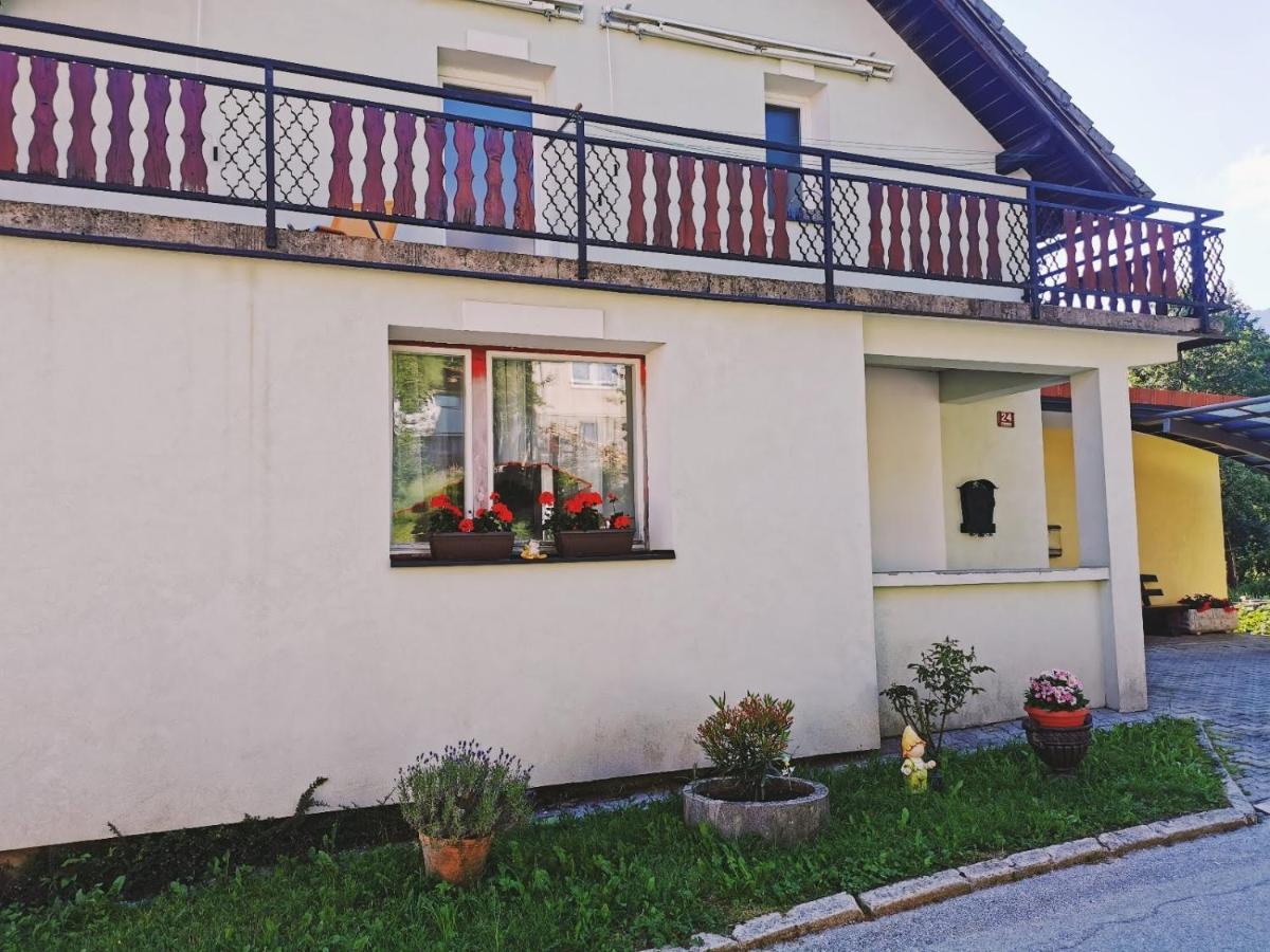 Apartma Rekar - A House, Where You Can Relax In The Embrace Of Nature Jesenice Exteriör bild